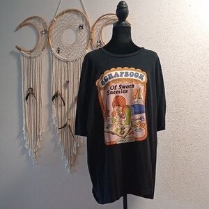 Black Graphic 'Scrapbook of Sworn Enemies' Short Sleeve Tee